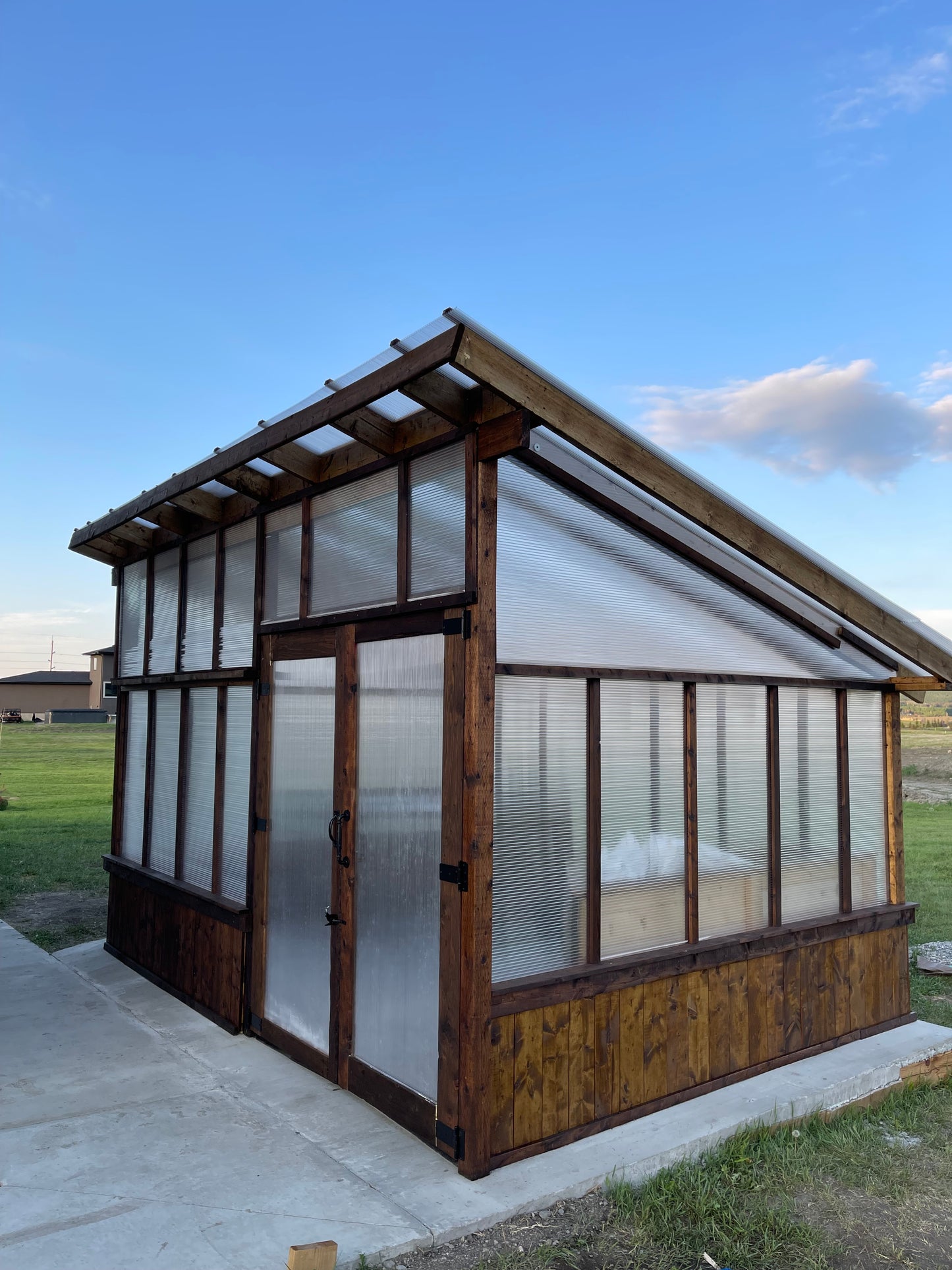 Modern Lean to Mini greenhouse 10’x14’ : $2,800