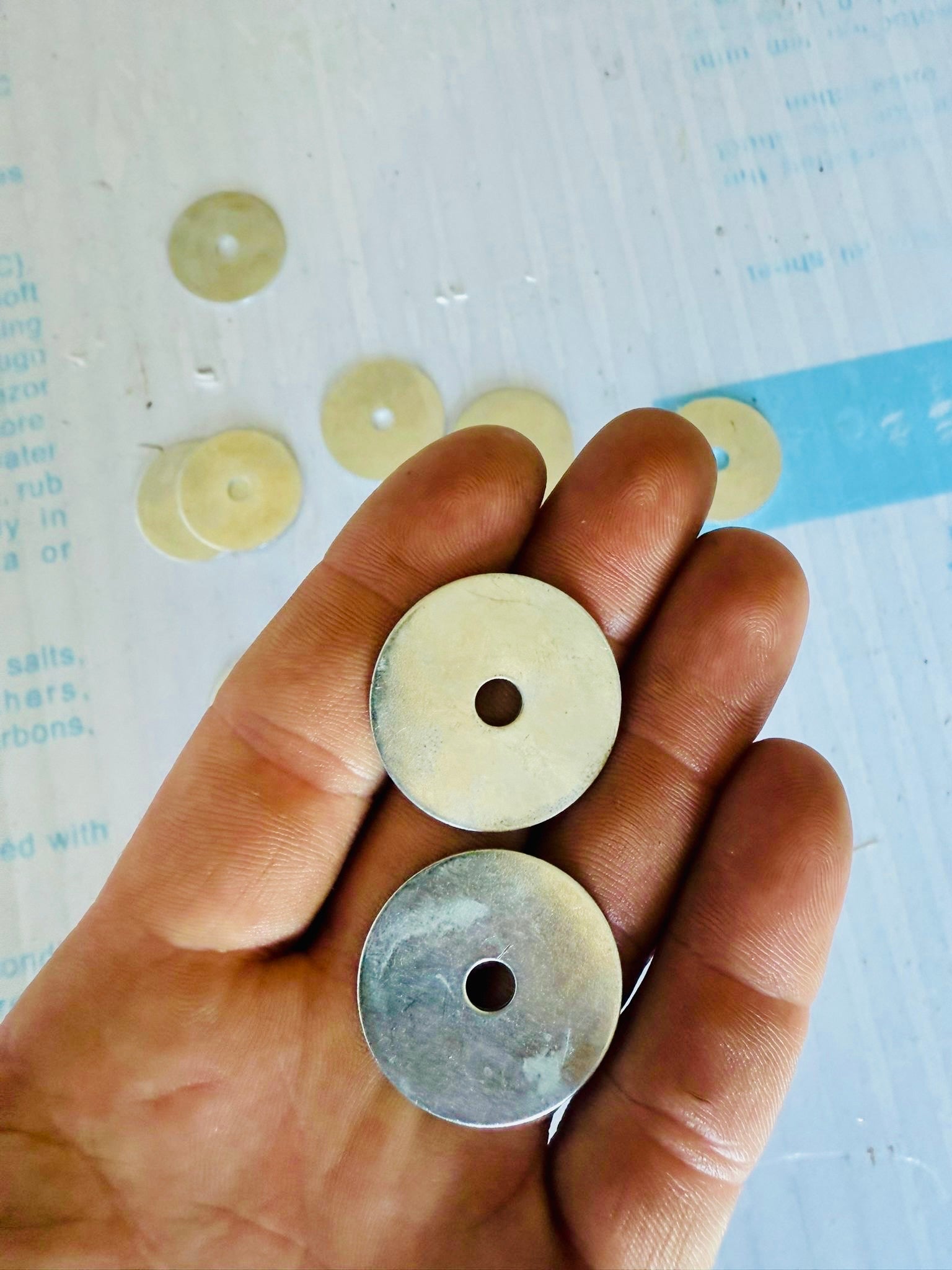 Lightweight aluminum washer with 3/16 inch hole for screws and bolts
