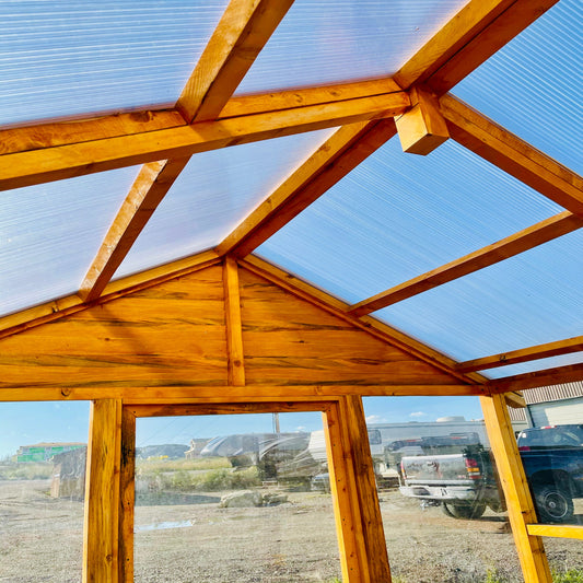 Clear corrugated polycarbonate panel for greenhouse roofs