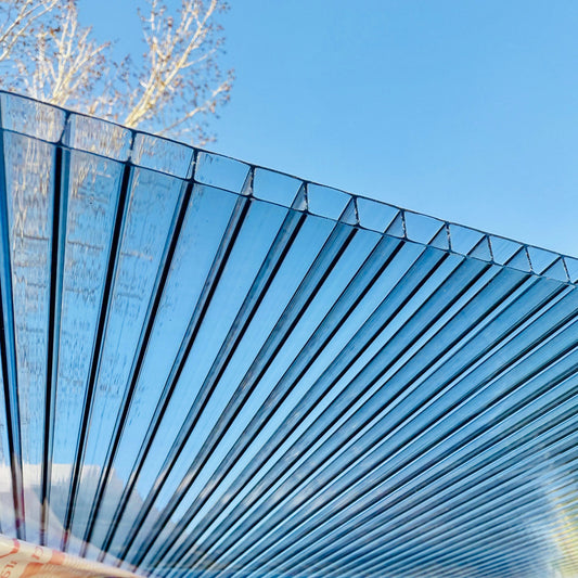 Clear triple wall polycarbonate sheet for greenhouse and roofing insulation